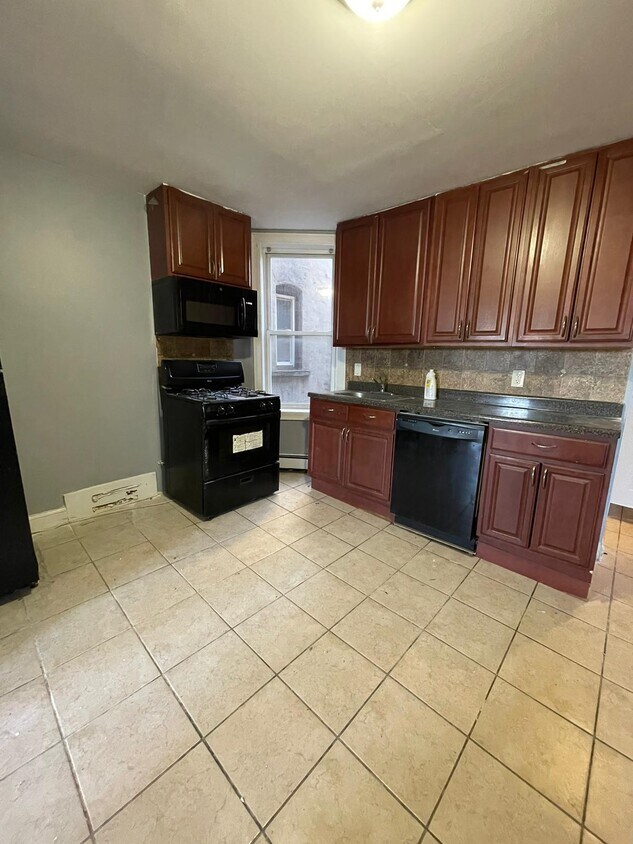 548 Ave C Unit 9 - 534 Avenue C