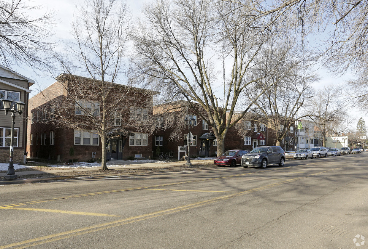 Building Photo - 1712 Grand Ave