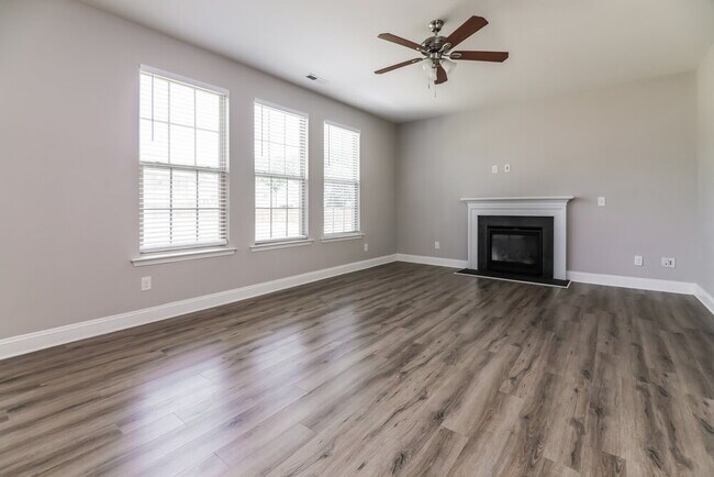 Building Photo - 504 Willow Breeze Ct