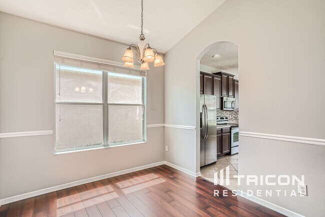 Foto del edificio - 7126 Forest Mere Dr