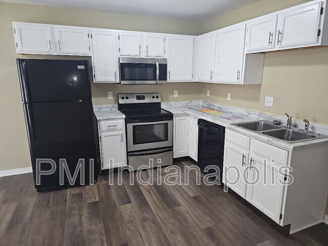 Building Photo - 3915 Planewood Dr