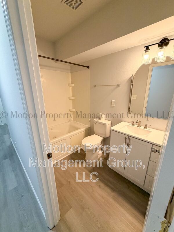 Foto del edificio - 6920 Northside Dr
