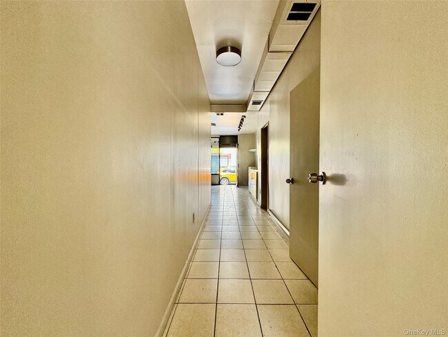 Foto del edificio - 36-15 33rd St