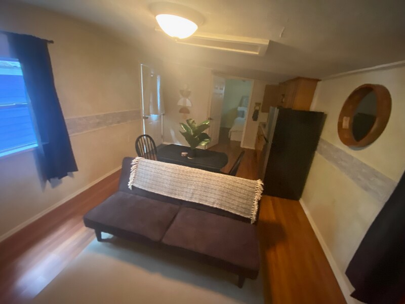 Foto del edificio - 1051 Stevens St