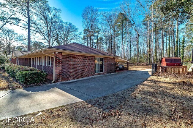 Foto del edificio - 200 North Dr