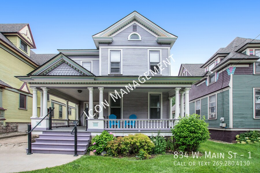 Foto principal - 834 W Main St