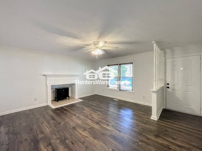 Building Photo - 411 Linkenborough Dr