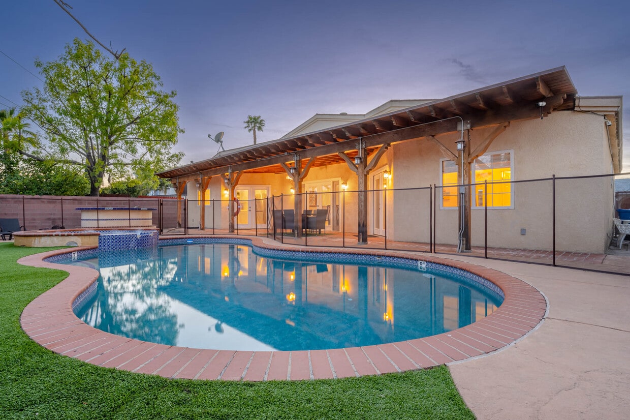 Foto principal - 5114 Etiwanda Ave