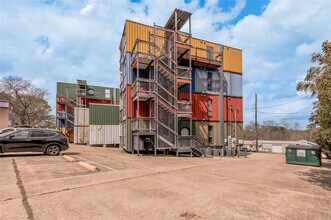 Building Photo - 1400 Sycamore Ave