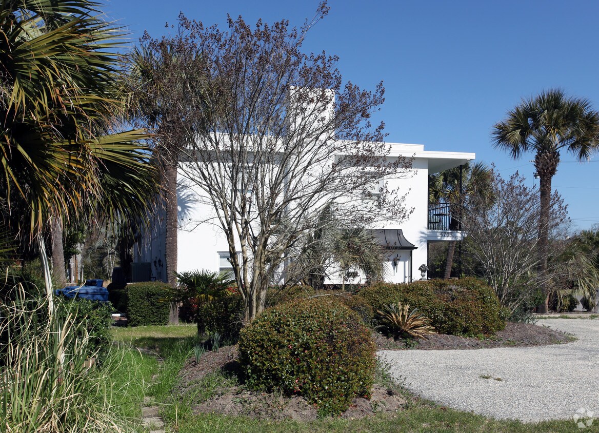 Building Photo - 6707 N Ocean Blvd