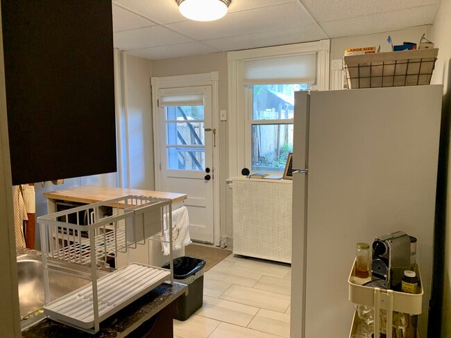 Kitchen - 228 S Madison St