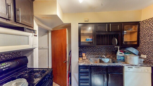 Foto del edificio - 2 bedroom Townhouse for rent in Stoney Island