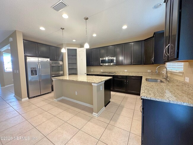 Building Photo - 4578 Silverthorn Dr