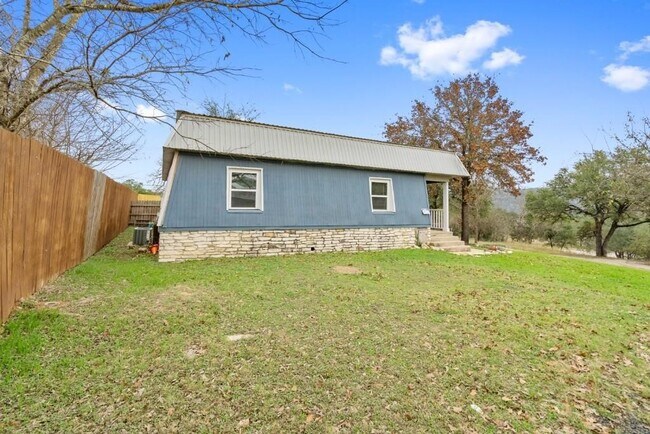 Building Photo - 1302 S Quinlan Park Rd