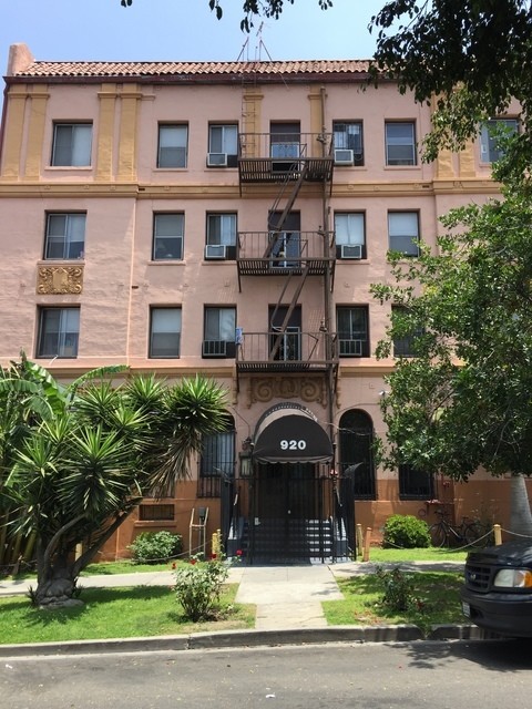 Primary Photo - 920 S Hobart Blvd