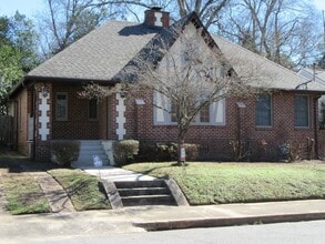 Building Photo - 179 Desoto Place