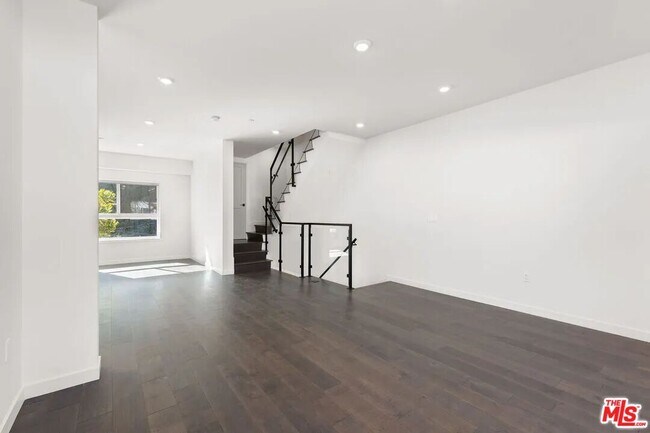 Foto del edificio - 849 N Alta Vista Blvd