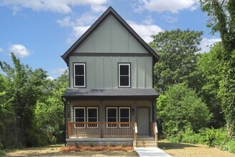 Building Photo - 1719 12th Ave N