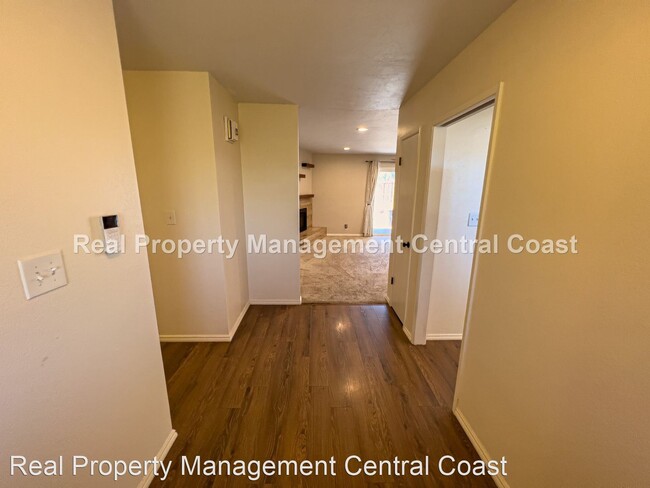 Building Photo - 3 br, 2 bath House - 461 Casa Real Place