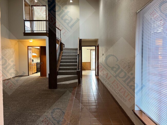 Foto del edificio - 6717 W Britton Rd