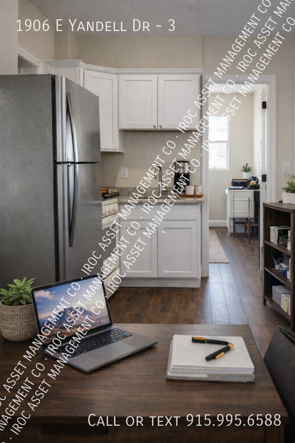 Building Photo - 1906 Yandell Dr