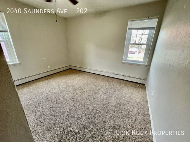 Foto del edificio - 2040 W Saunders Ave