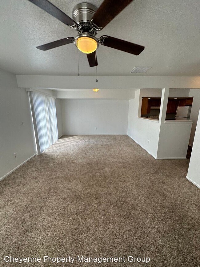 Foto del edificio - 3 br, 2.5 bath House - 543 W. 3rd St.