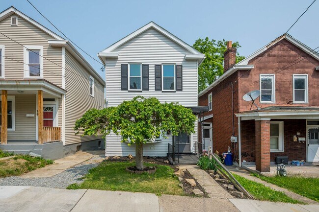 Foto del edificio - Stunning 2 bedroom home in Carrick available July 1!