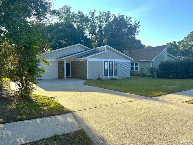 Building Photo - 4218 Baywoods Dr
