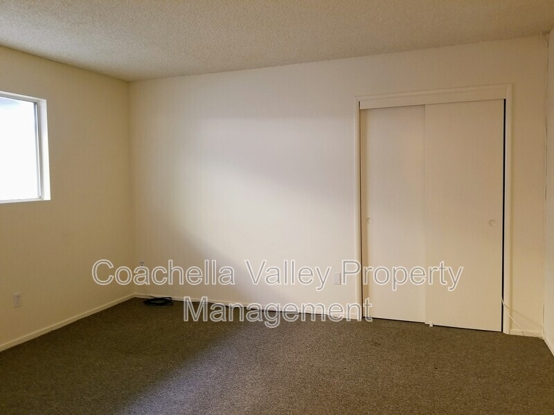 Foto del edificio - 73361 Catalina Way