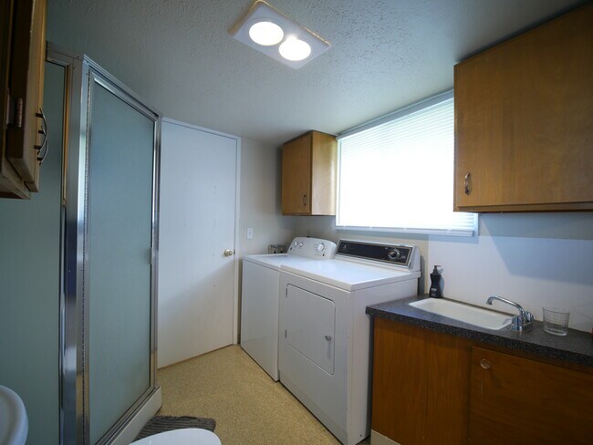 Foto del edificio - 1425 NW Kenny Dr