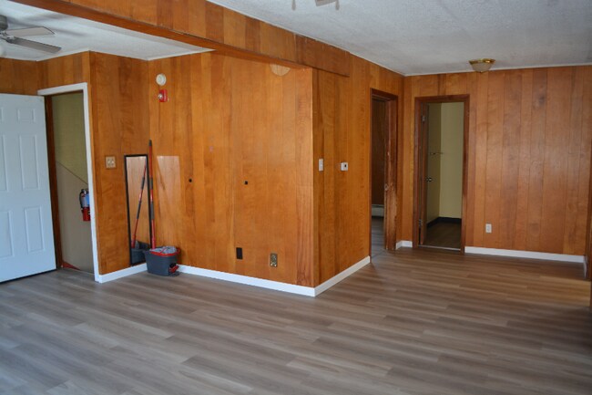 Building Photo - 1017 Park Ave