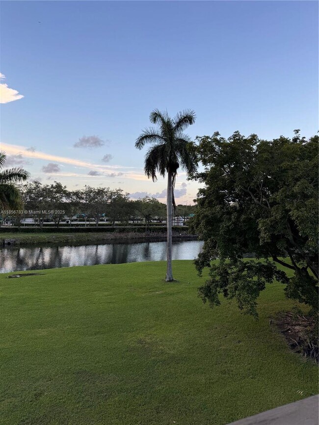 Foto del edificio - 8335 SW 72nd Ave
