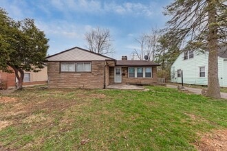 Building Photo - 1272 Zettler Rd