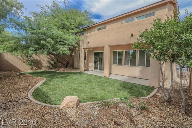 Foto del edificio - 9029 Blue Raven Ave