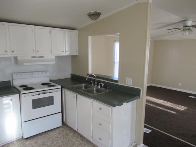 Building Photo - 308 Pittsburg Landing