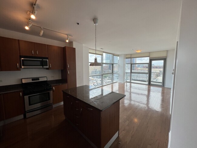 Foto del edificio - 225 S Sangamon St