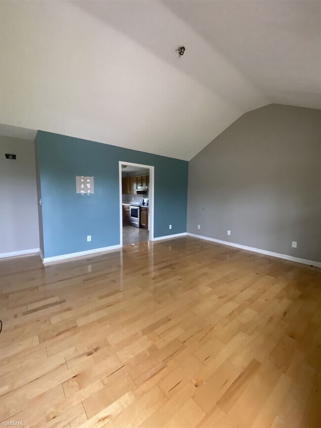 Building Photo - 3 br, 1 bath Duplex - 206 Coates Rd