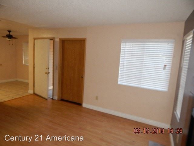 Building Photo - 2725 Jennydiane Dr
