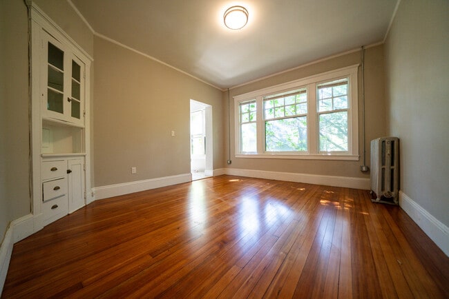 Building Photo - 19-21 Agassiz St