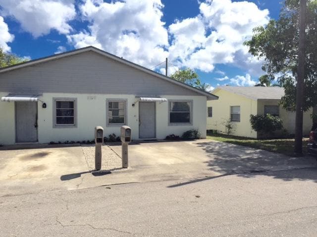 Primary Photo - 120 S Arnold Ave