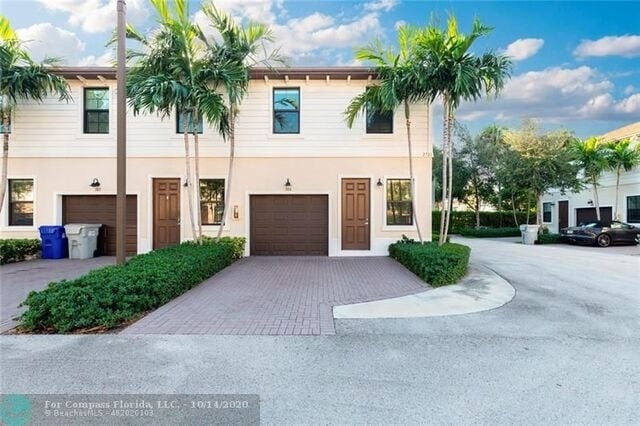 Building Photo - Bridgewater Villas
