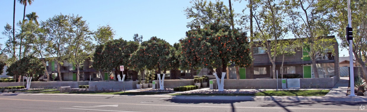 Building Photo - Scottsdale Resort Apartments