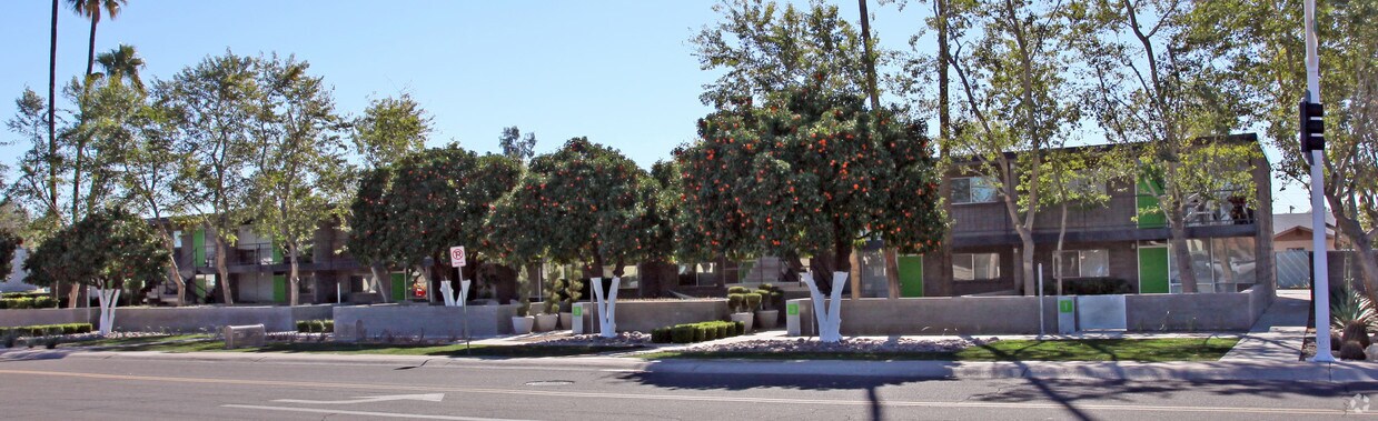 Foto del edificio - Scottsdale Resort Apartments