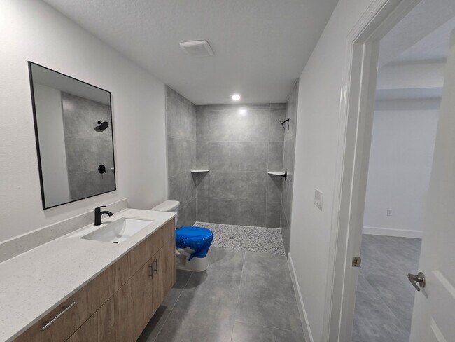 Foto del edificio - 2542 Hester Ave SE