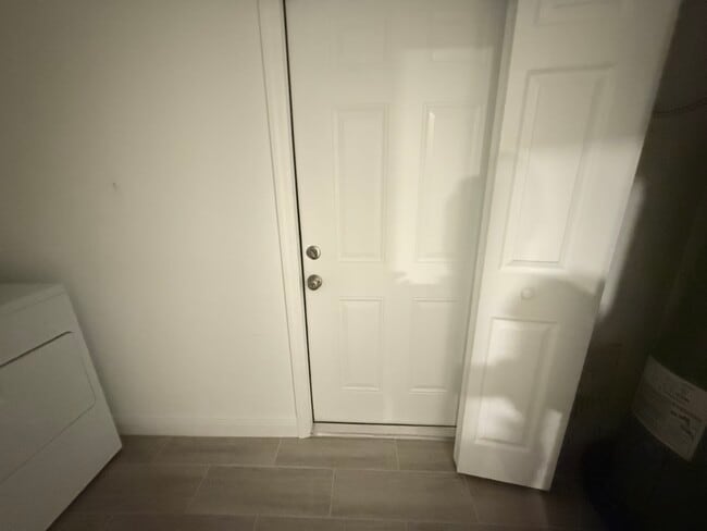 Building Photo - 2156 Edison Ave