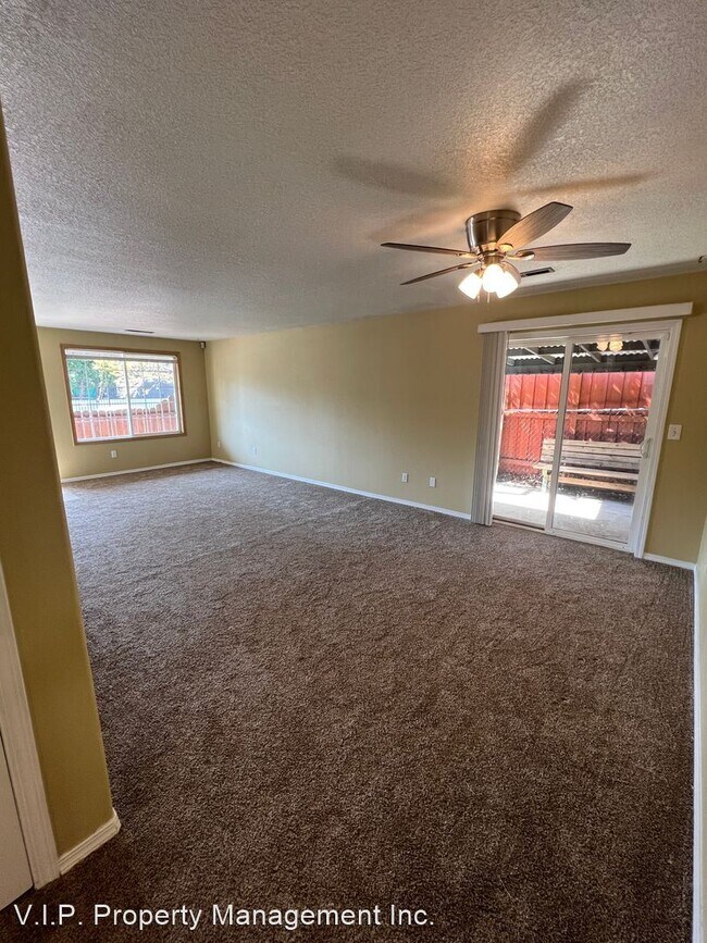 Building Photo - 3 br, 2 bath House - 10319 SE Ellis St
