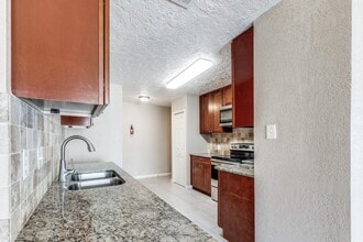 Building Photo - 7614 Lemma Dr