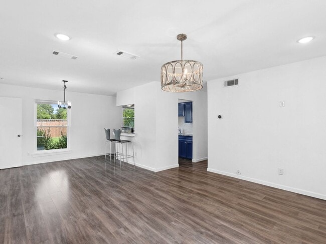 Building Photo - 204 Ocean Dr