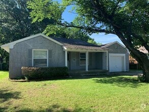 Building Photo - 6902 E Mockingbird Ln